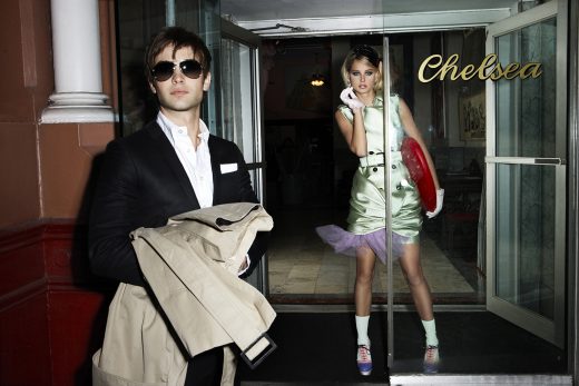 Image by Dewey Nicks