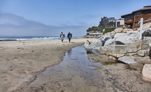 Image by Dewey Nicks