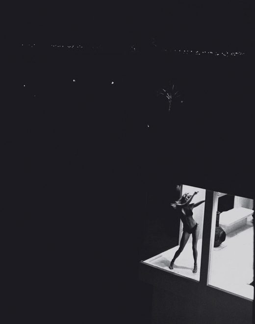 Image by Dewey Nicks