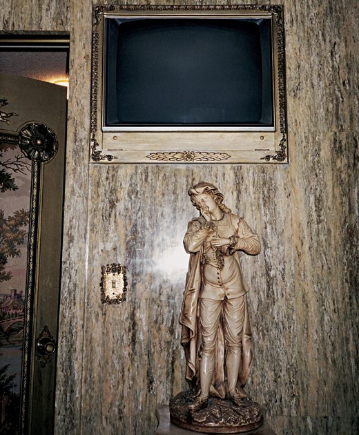 Image by Dewey Nicks