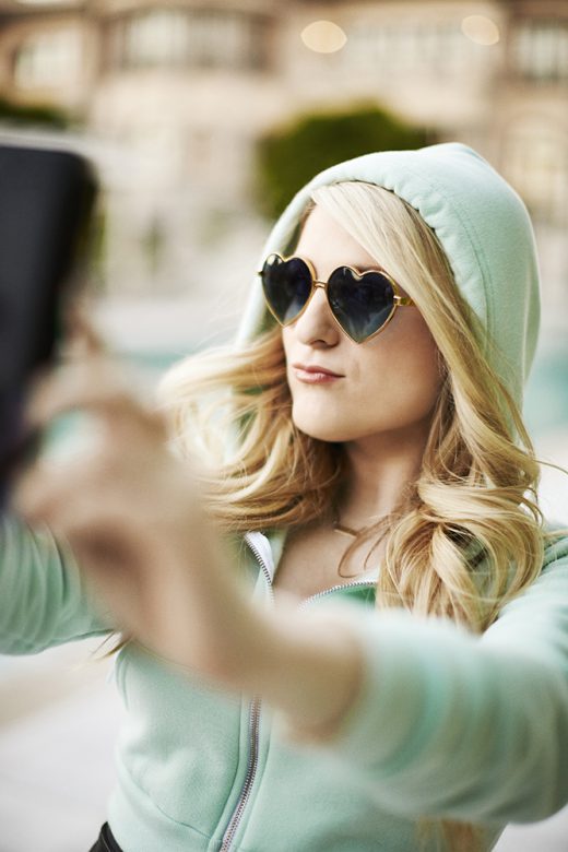 Image by Dewey Nicks