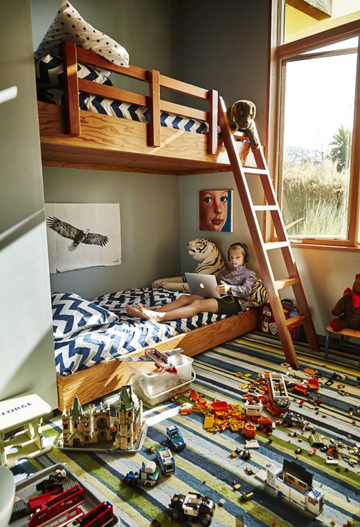 Image by Dewey Nicks