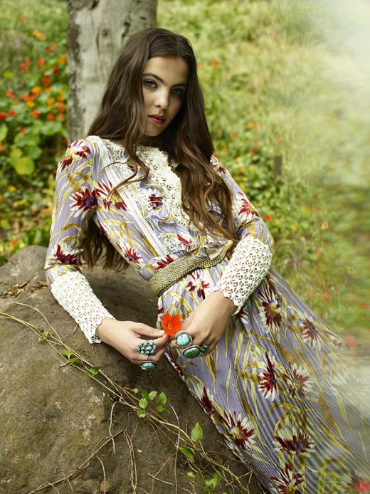 Image by Dewey Nicks