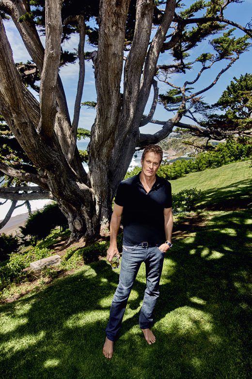 Image by Dewey Nicks