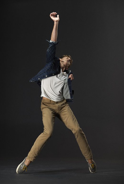 Image by Dewey Nicks