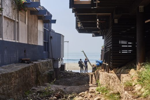 Image by Dewey Nicks