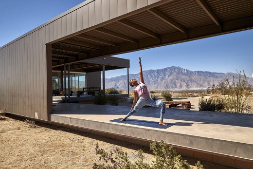 Image by Dewey Nicks